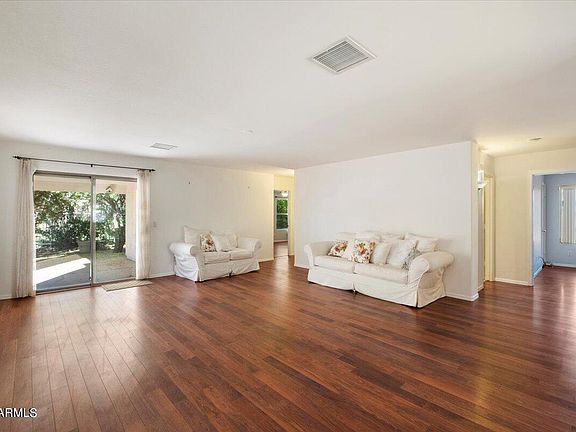 3rd image of 11438 W VIRGINIA Avenue