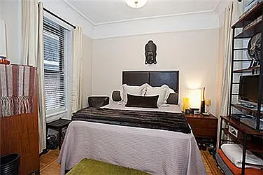 Rented by Barkoff Residential 