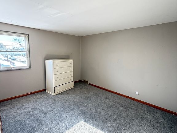 4th image of 347 Lasalle Ave Floor 2