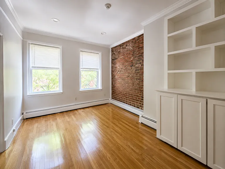 61 Phillips St #3 — Photo 2