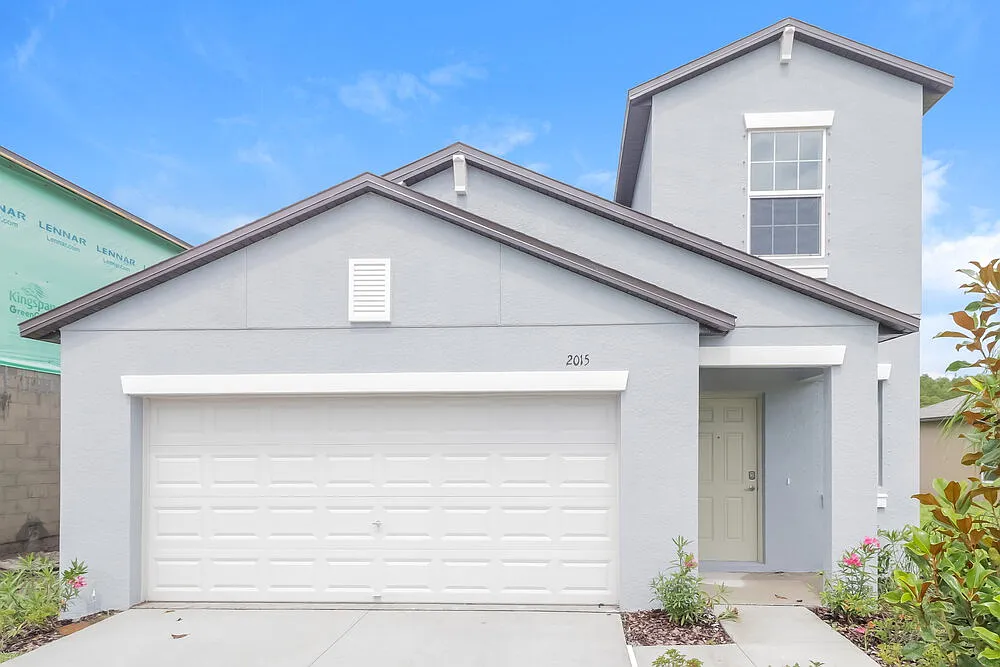 5 bed, 2.5 bath, 2382 sqft, $2,950 — Photo 1