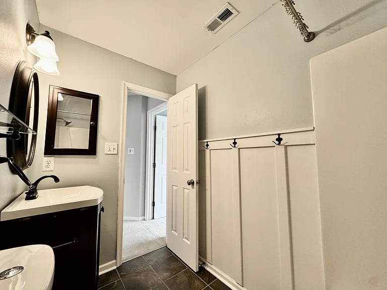 1733 Bernstein Dr — Photo 44