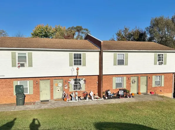 2213 Bailey Ave, Salem, VA 24153