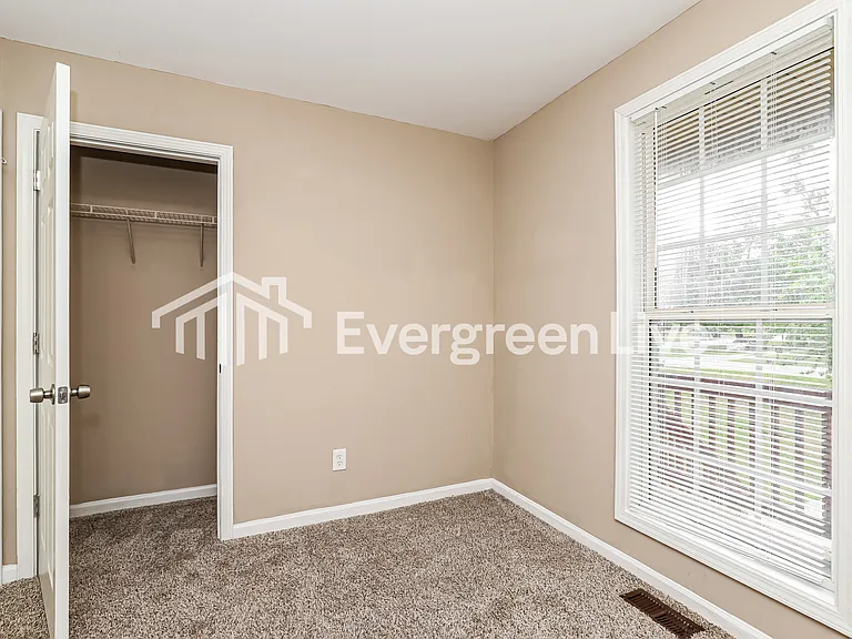 229 Grand St — Photo 12