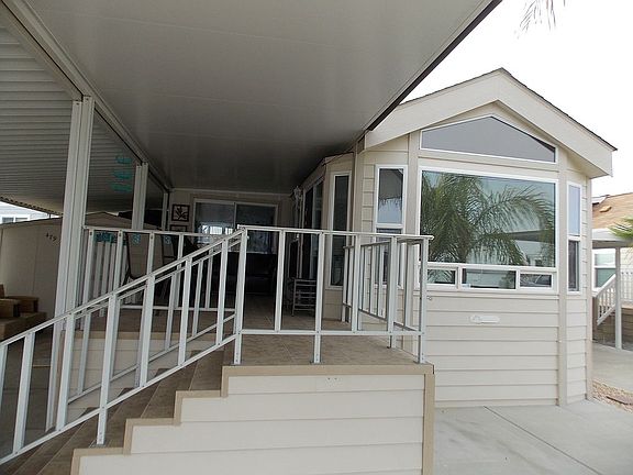 4th image of 1295 S Cawston Ave Spc 479