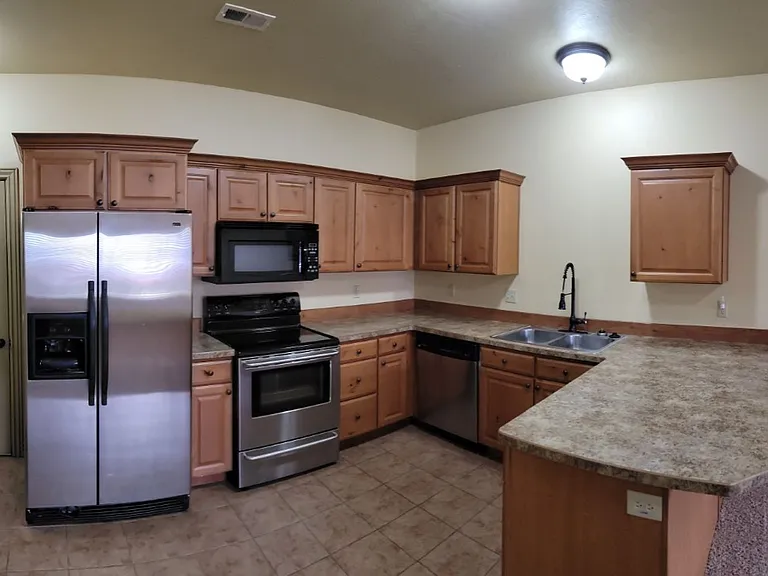 565 Pioneer Rd #64 — Photo 4
