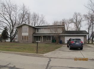 7777 W 82nd St, Bridgeview, IL 60455