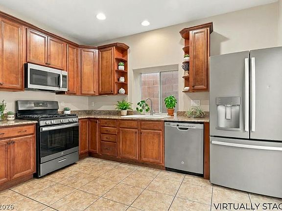 3rd image of 10897 Vestone St