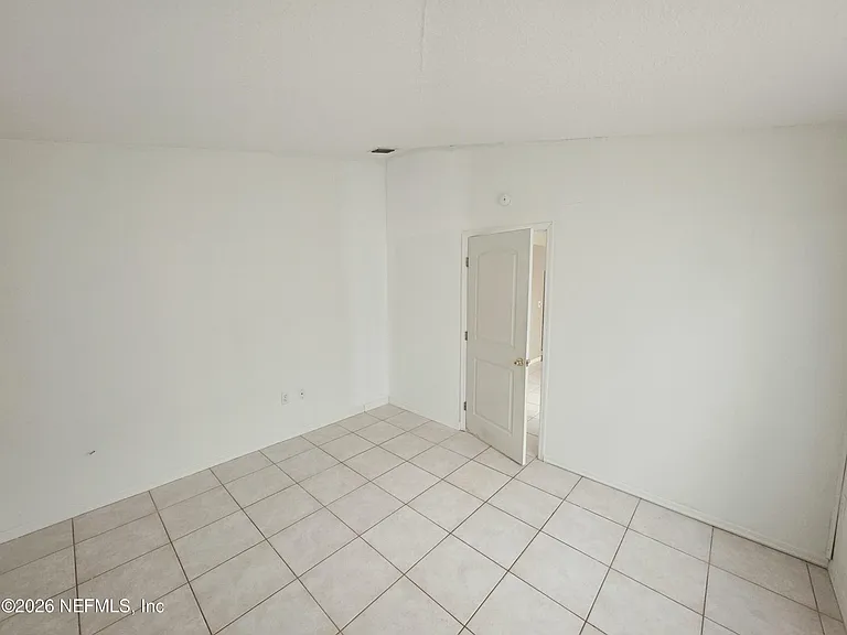 38 Pebble Wood Ln — Photo 4