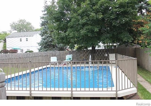 2nd image of 5239 Applewood Dr