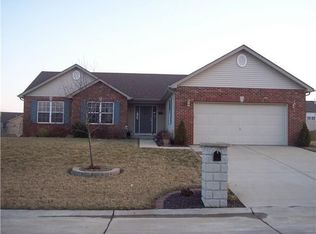 5788 Stone Villa Dr, Smithton, IL 62285