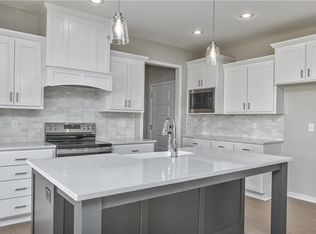 2696 W Park St, Olathe, KS 66061