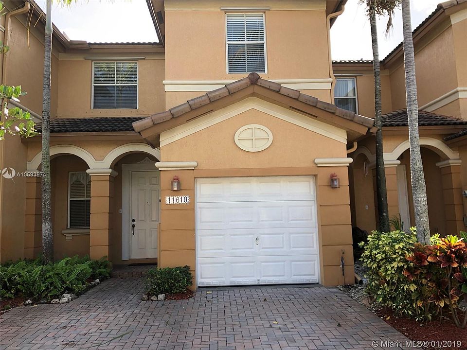 1st image of 11610 NW 76th Ter