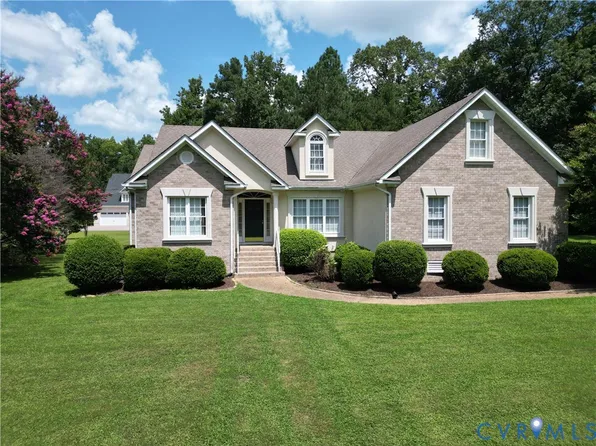 9170 Tazewell Green Dr, Mechanicsville, VA 23116