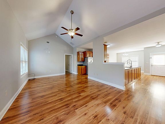 3rd image of 176 Garrett Dr