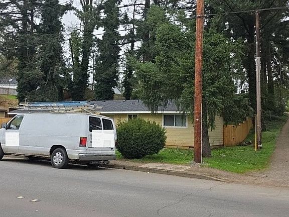 2nd image of 683 Idylwood Dr SE