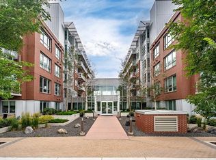63 N Inglewood Park SE #308, Calgary, AB T2G1B7