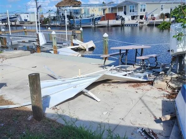 3702 Blueberry Ln, Saint James City, FL 33956