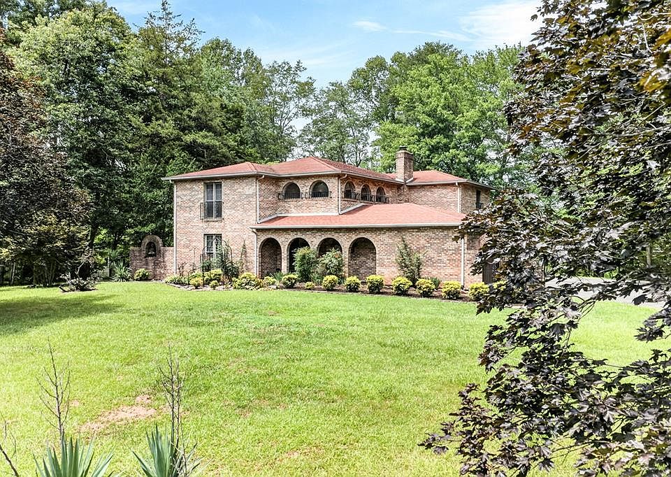 1st image of 1738 Heathrow Dr