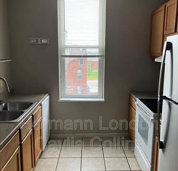 1708 S Tucker Blvd #C — Photo 21