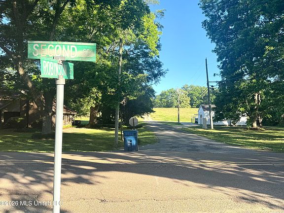 4th image of 4th St