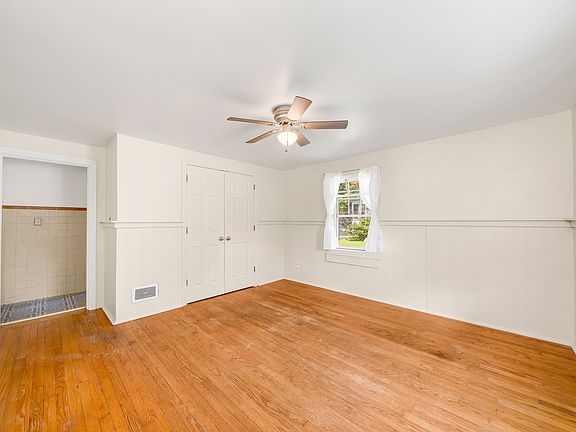 5th image of 394 Sutton St
