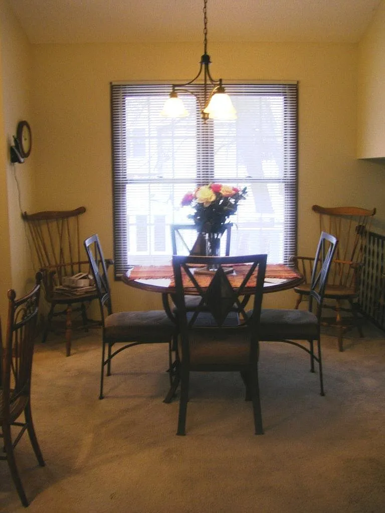 3 bed, 1550 sqft, $2,430 — Photo 4