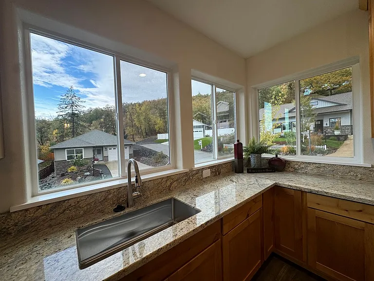 1811 NE Alameda Ave — Photo 10