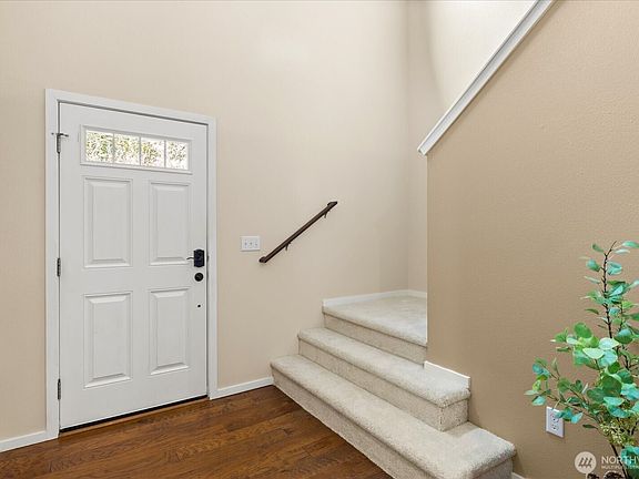 5th image of 4919 79th Avenue NE