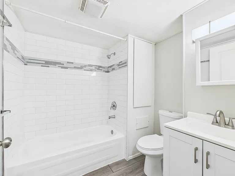 246 E 7th Ave #7 — Photo 9