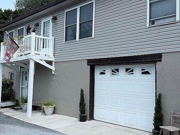 2nd image of 211 E High Ave