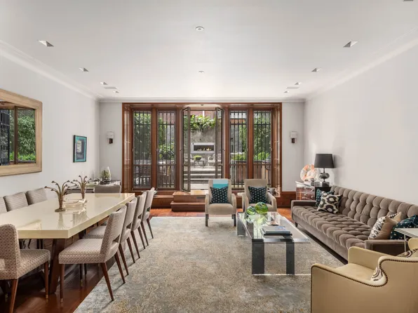 159 East 61st Street image 7 of 22