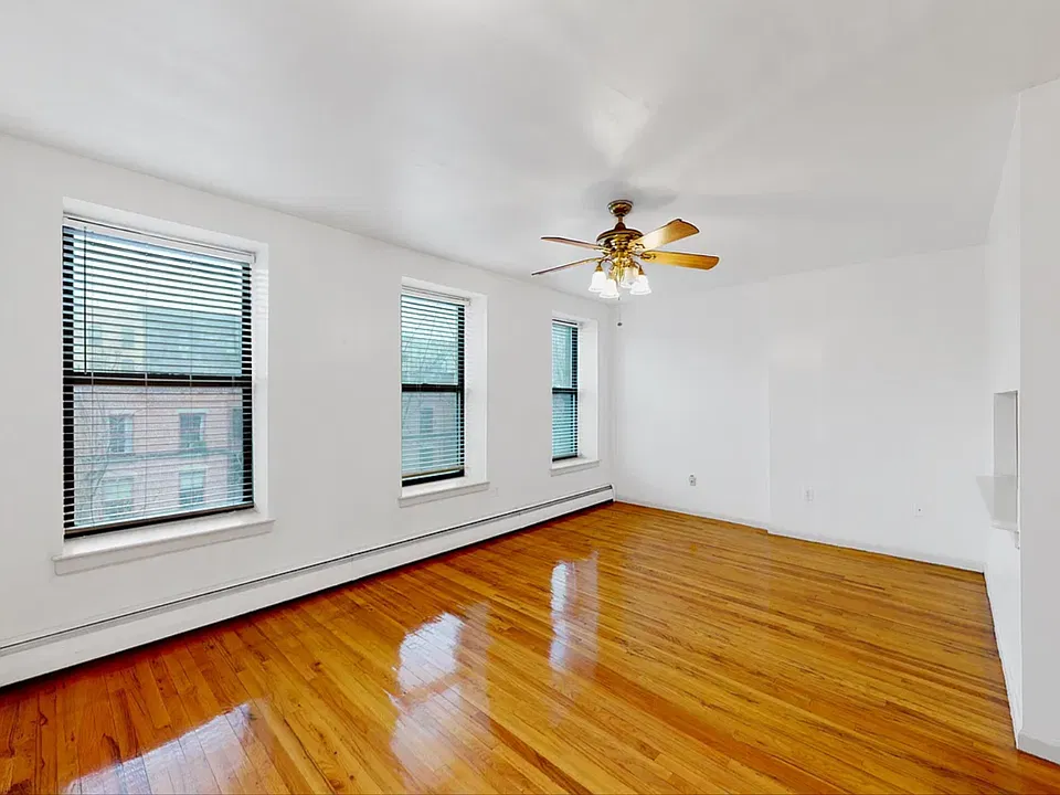 51 W 130th St #4