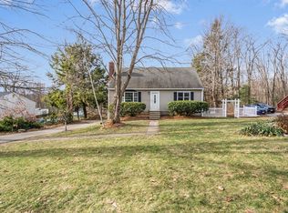 23 George St, Charlton, MA 01507