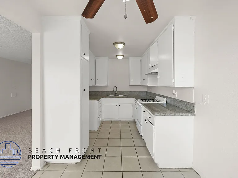 3612 W. 102nd St. — Photo 13