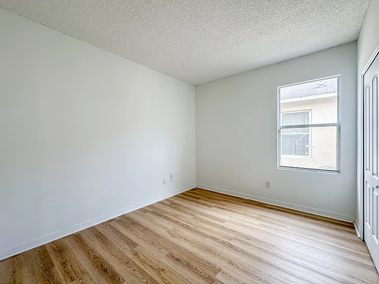 402 Sunset View Dr — Photo 14