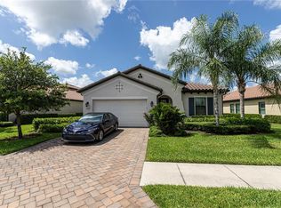 4726 Formosa Dr, Naples, FL 34119