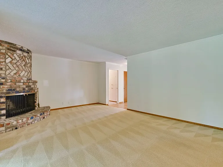 130 S Avalon Dr — Photo 14