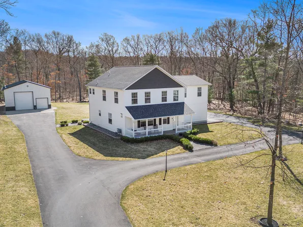 5904 E Division St, Newaygo, MI 49337