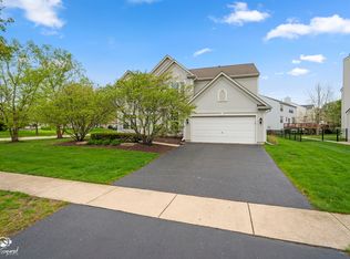 1 Firethorn Ct, Bolingbrook, IL 60490