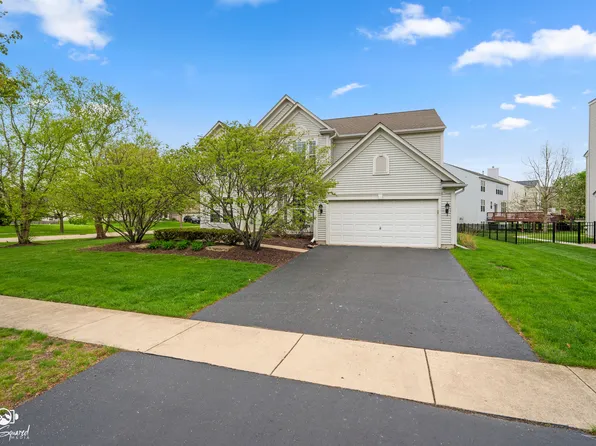 1 Firethorn Ct, Bolingbrook, IL 60490