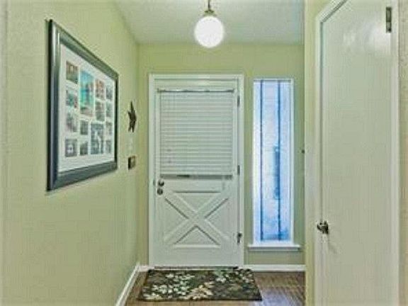 5th image of 2611 Hilldale Blvd