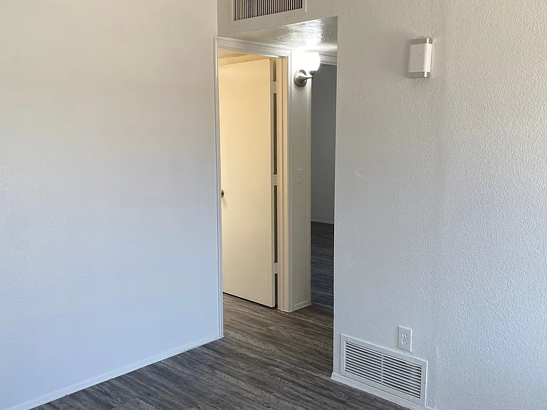 3322 E Bermuda St #B — Photo 8