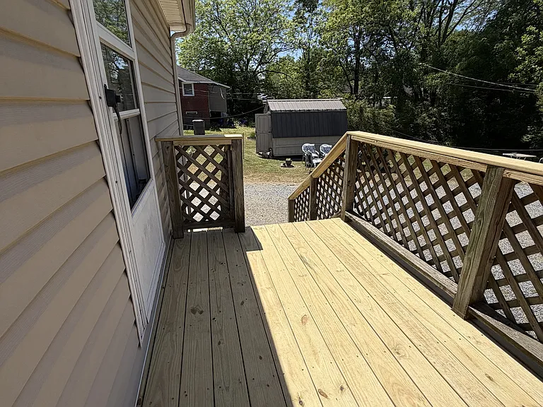 919 N Walnut St — Photo 18