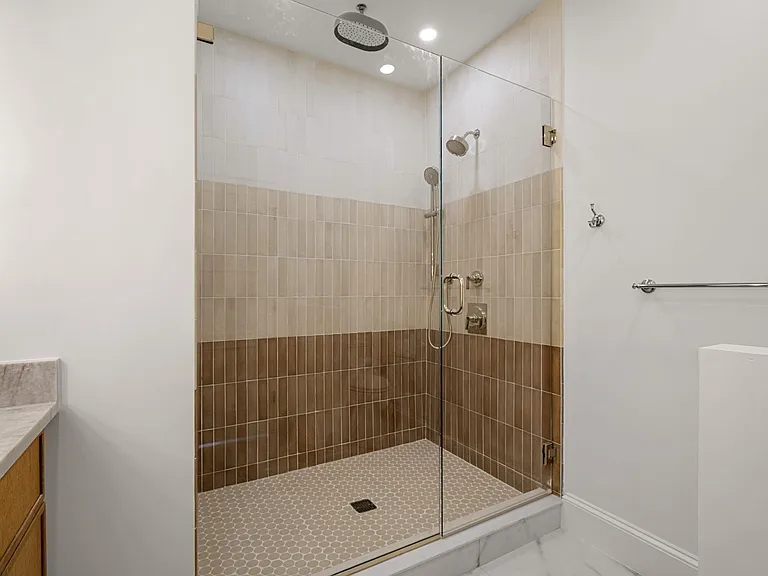 309 Broadway #1 — Photo 11