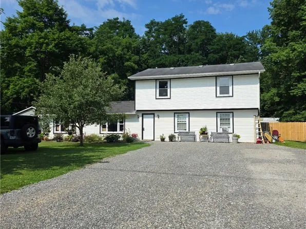 12775 Vincent Dr, Mantua, OH 44255