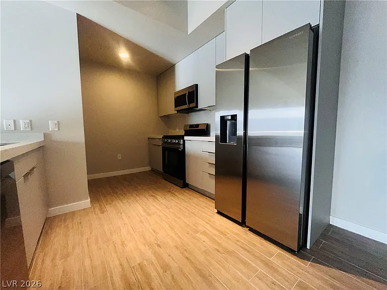353 E Bonneville Ave #419 — Photo 3