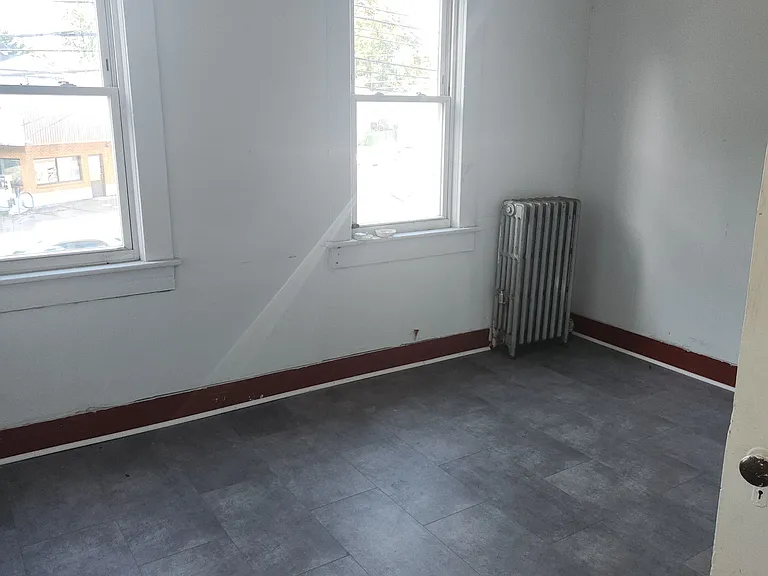 517-519 Luzerne St #2 — Photo 7