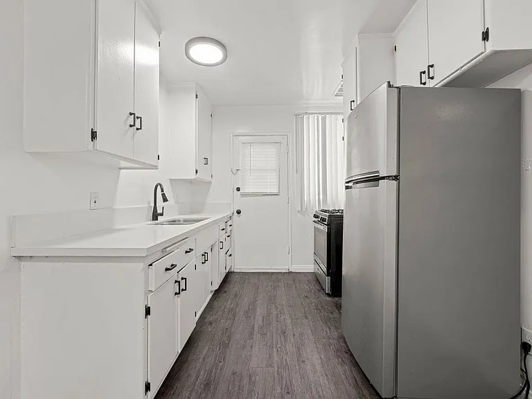 3868 Potomac Ave #7A — Photo 6