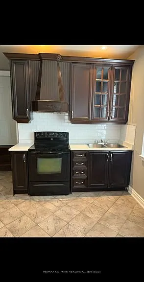 168 Chambers Ave #BASEMENT — Photo 4